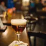 Delirium Café y cerveza belga — experience.activity_types.drink Sabores de Bruselas: Chocolate, Gofres y Cerveza Trapense, bruselas