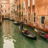 Balade en Gondole sur le Grand Canal — Visite guidée Venise Bleisure : Affaires et Plaisir au Fil des Canaux, venecia
