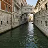 Paseo por los Canales de Dorsoduro — Paseo Venecia Romantica: Canales, Cristal y Crepusculos, venecia