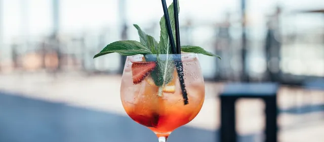 Cocktails en A'DAM Lookout