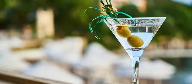 Hotel Carlton Terrace — Sunset Cocktails