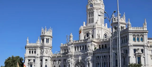 Cibeles Fountain and Cibeles Palace