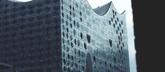 Elbphilharmonie — Plaza & Concerts