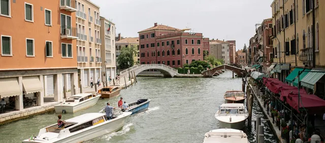 Regreso al Atardecer por la Laguna