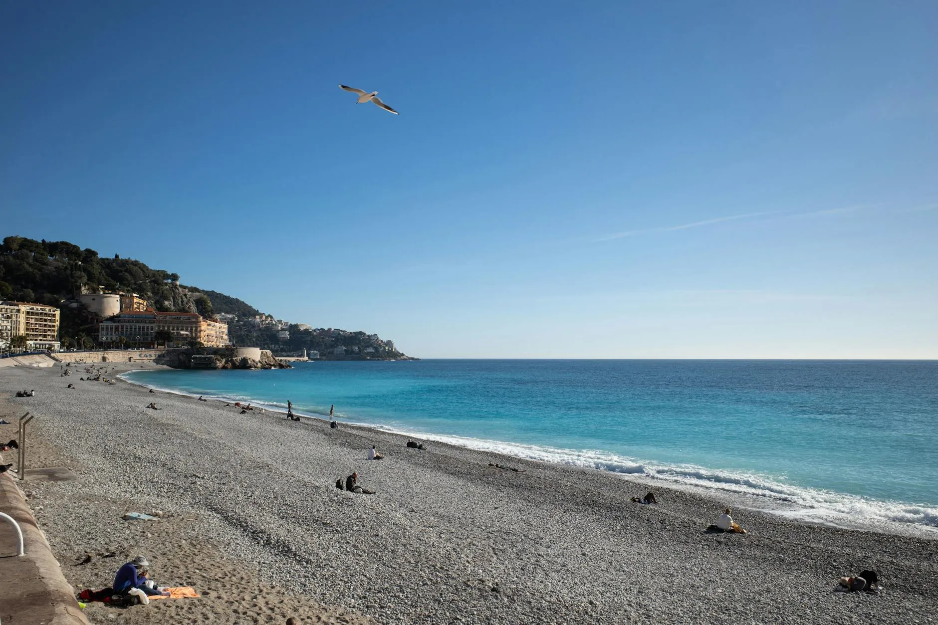 Niza sin Prisas: Jardines, Playas y la Calma de la Costa Azul