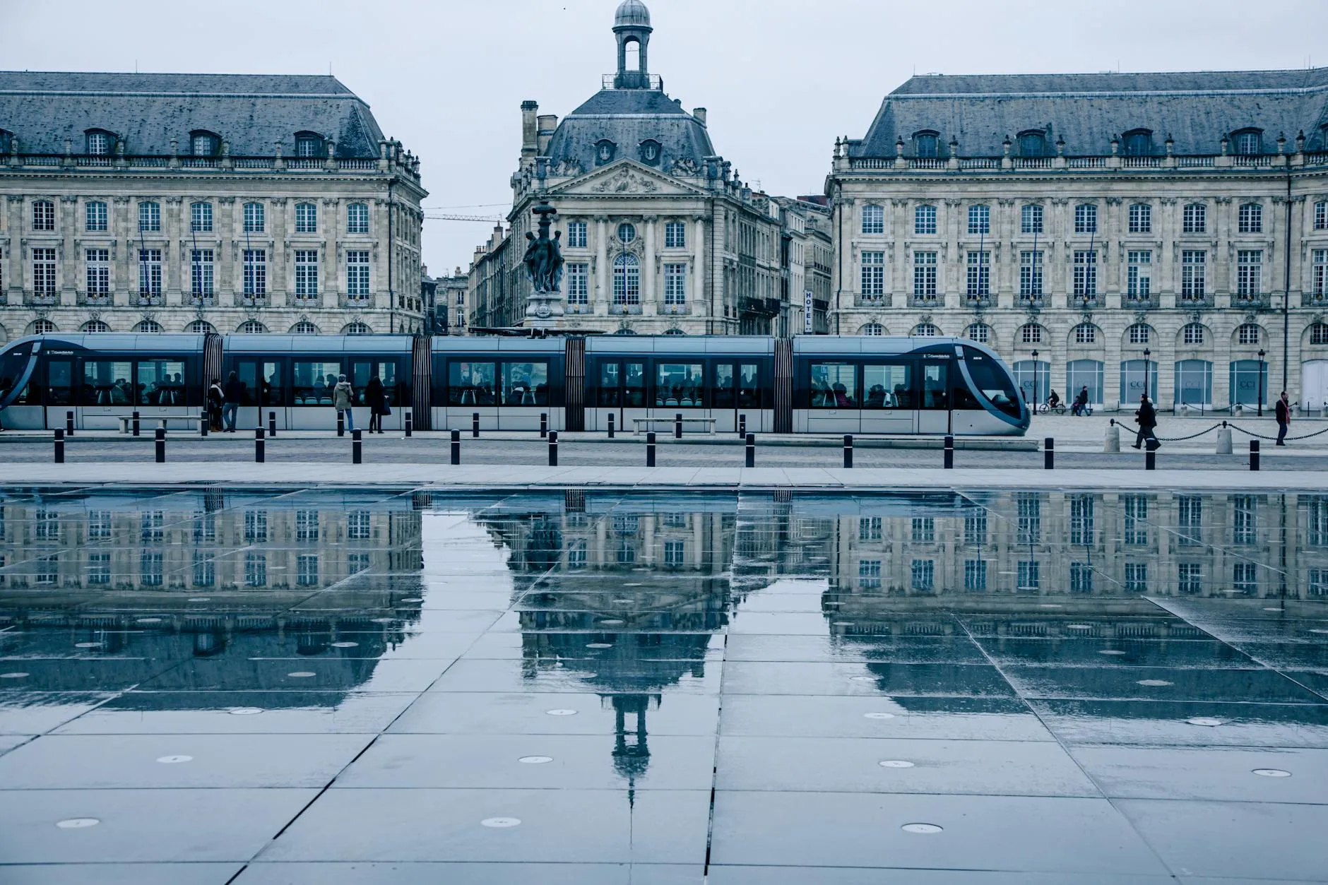 Place de la Bourse y Miroir d'Eau