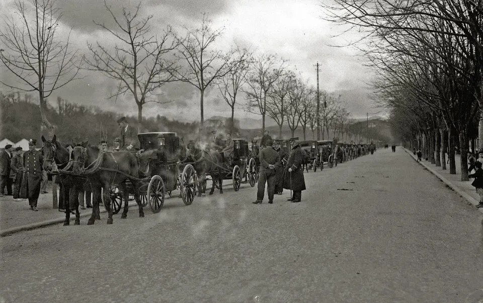 Sevilla Romantica: Paseo y Atardecer