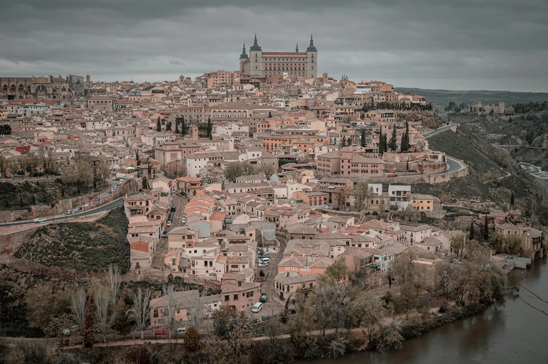 Toledo: Ciudad de las Tres Culturas