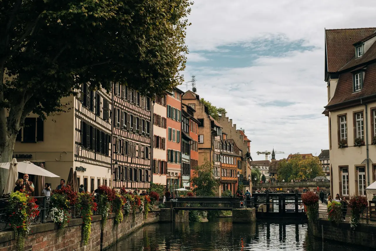 Estrasburgo Slow: Canales, Jardines y el Ritmo Pausado de Alsacia