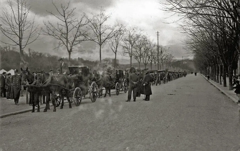 Sevilla Romantica: Paseo y Atardecer