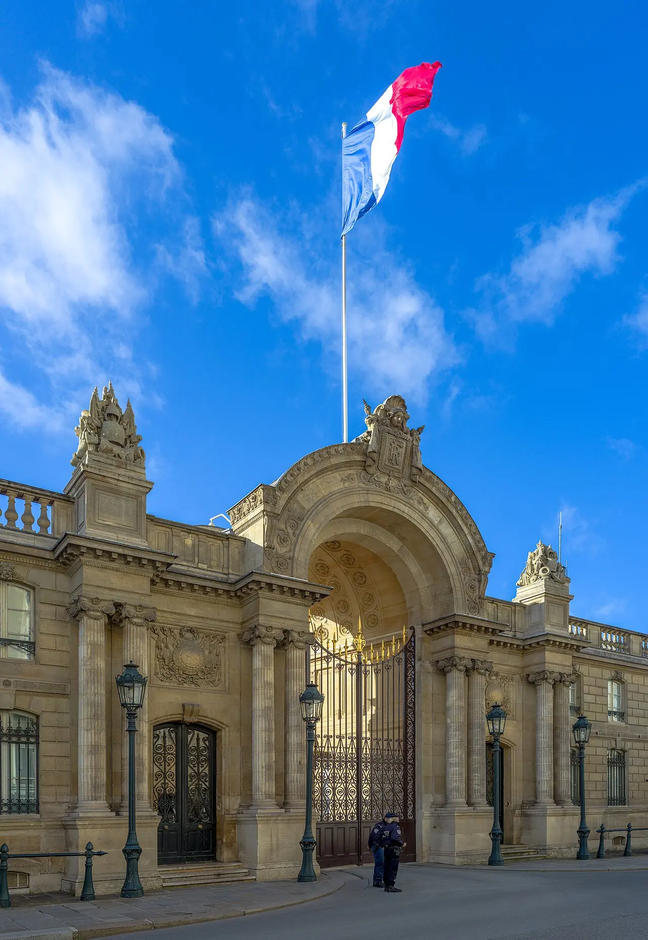 Paris Dorado: Lujo y Exclusividad