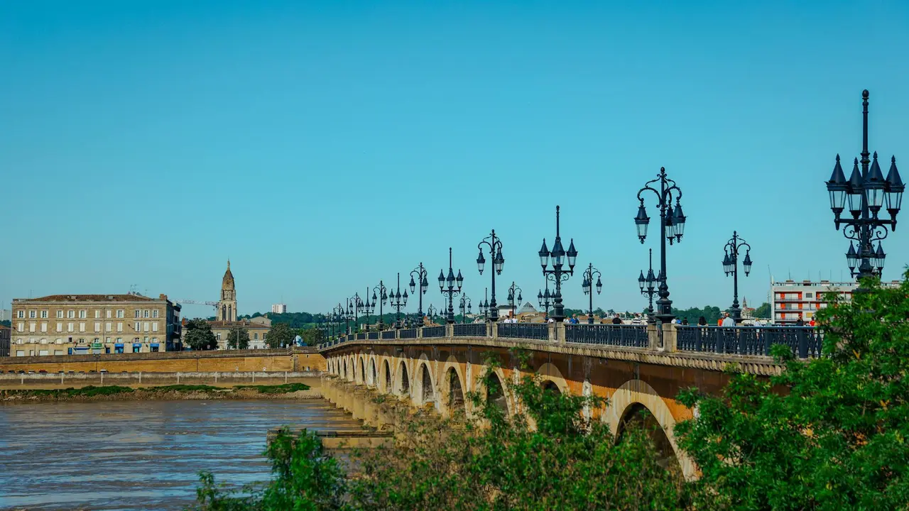 Burdeos Bleisure: Trabajo, Vino y Cultura en la Capital de Aquitania