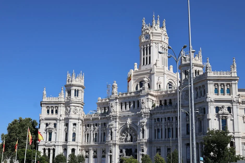 Cibeles Fountain and Cibeles Palace
