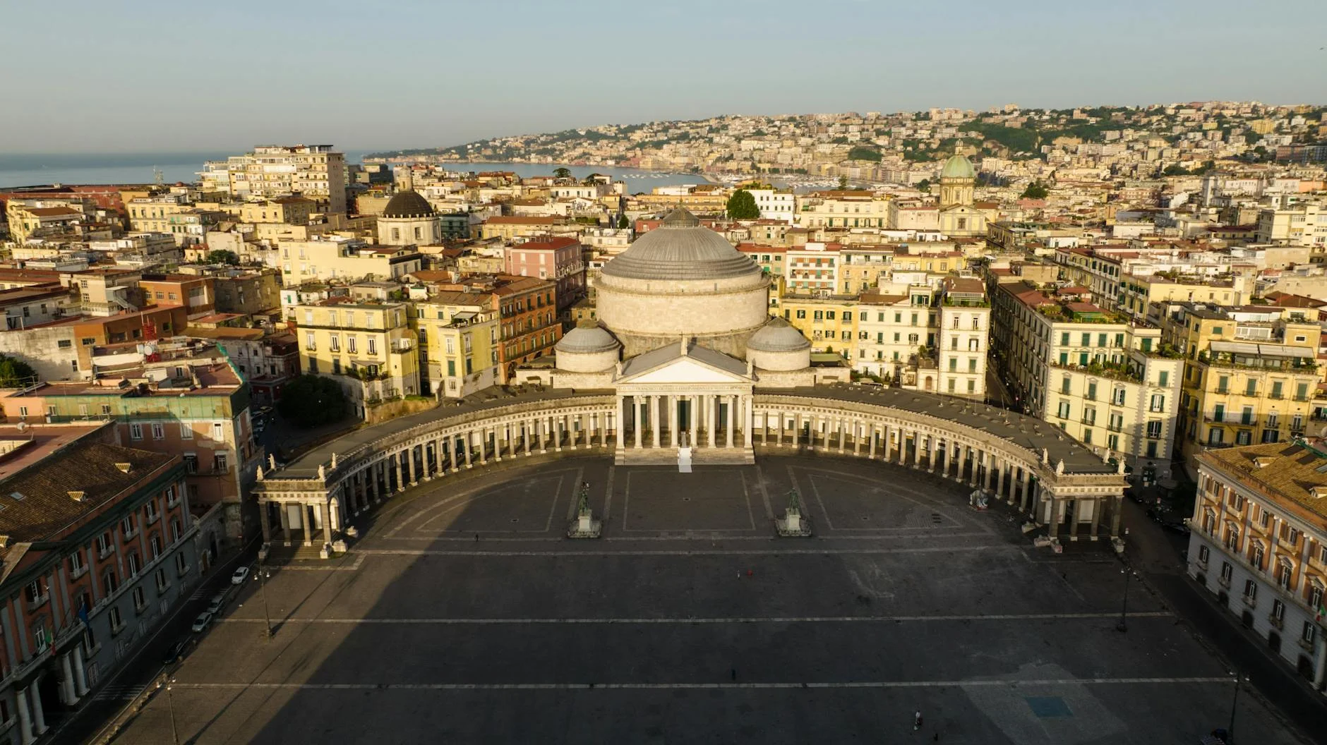 Piazza del Plebiscito & Royal Palace