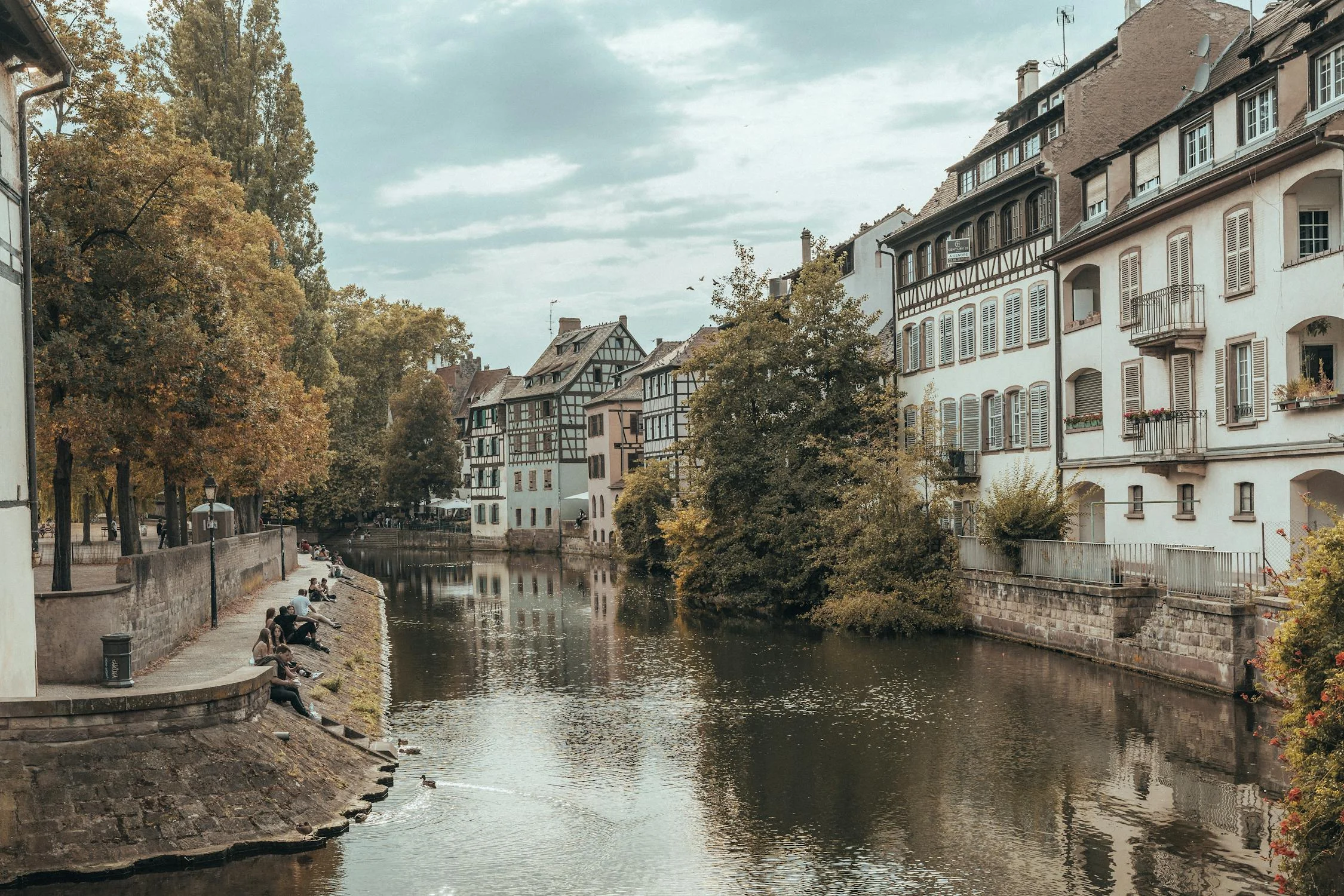 Private Sonnenuntergangs-Bootsfahrt durch Petite France