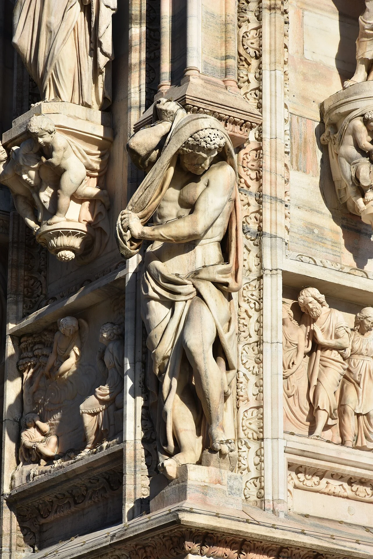 ミラノのドゥオーモとテラス