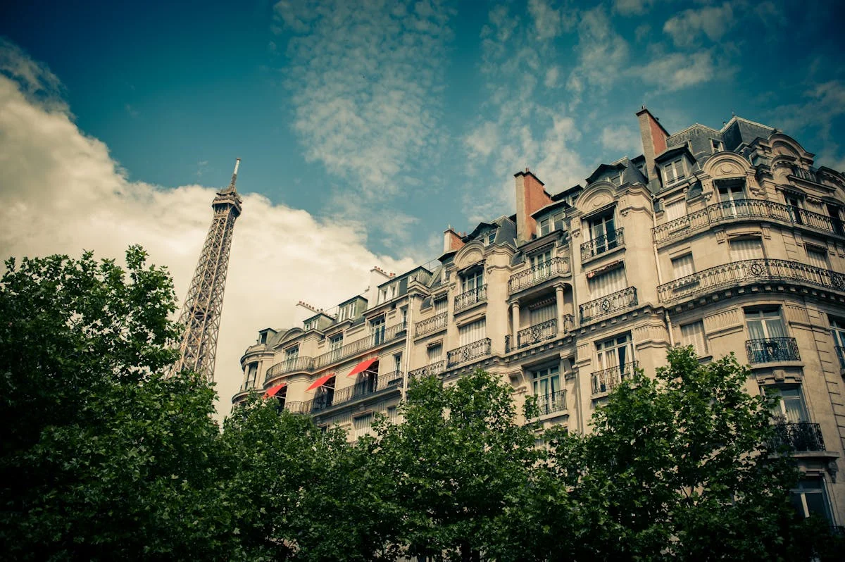 Torre Eiffel al atardecer en Paris