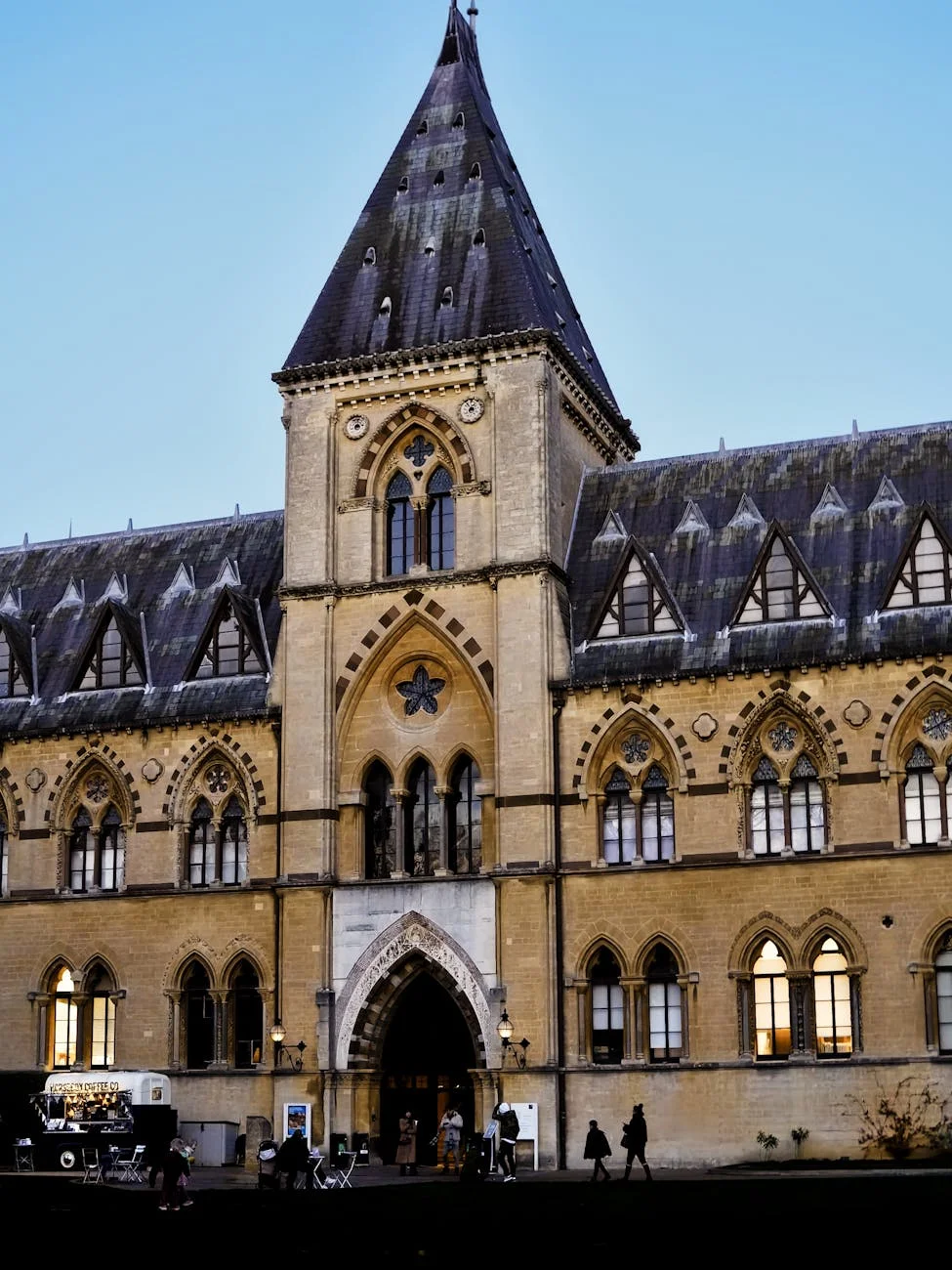 Oxford Familiar: Magia y Descubrimiento para Toda la Familia — oxford